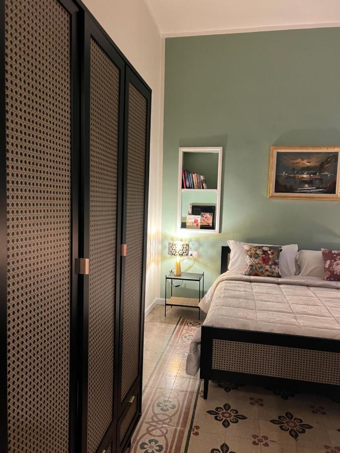 Borgo Marinaro Suite Salerno Bagian luar foto